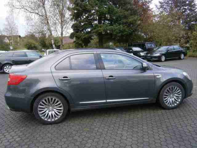 Suzuki Kizashi 2.4 4x4 Sport.Keylessgo.Gut Erhalten