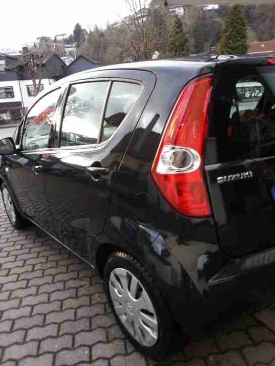 Suzuki Splash 1,2 schwarz Benzinverbr. 4,9Liter Bj. 2012 2.Hand TÜV 3/2021