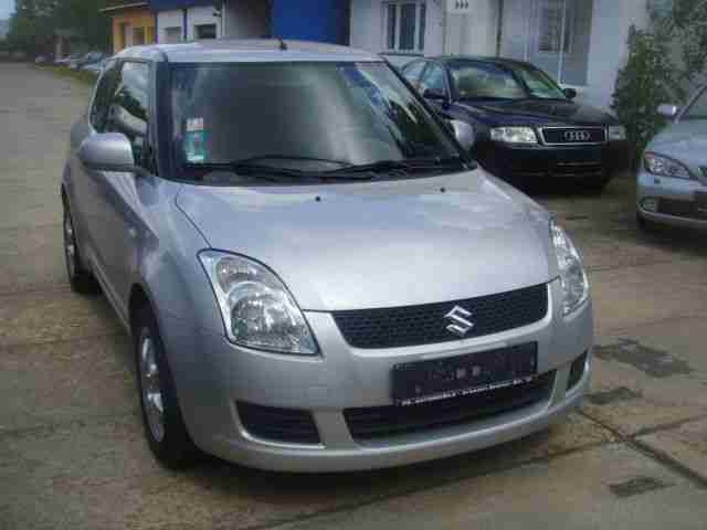 Suzuki Swift 1.3 Club scheckheft gepflegt