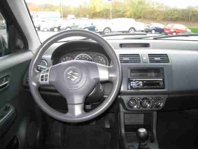 Suzuki Swift 1.3 Dance