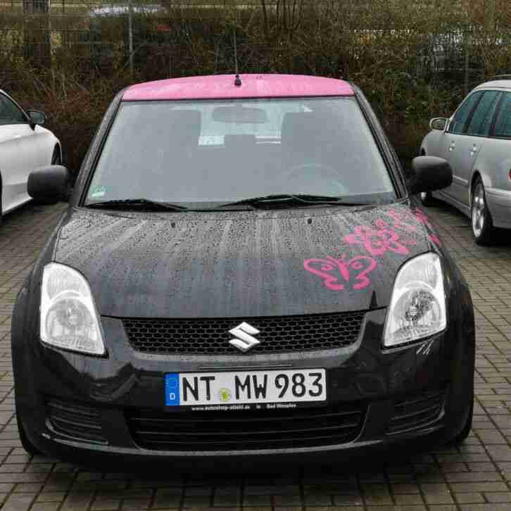 Suzuki Swift ( Frauentraum) in schwarz pink