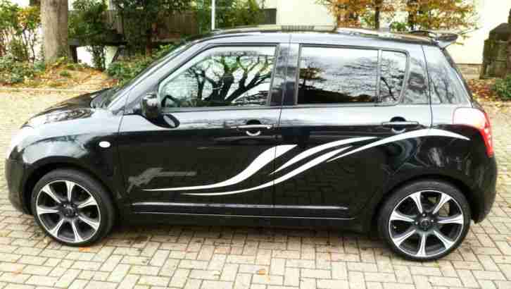 Suzuki Swift Keyless Black & White Sondermodell, mit vielen zusätzlichen Extras