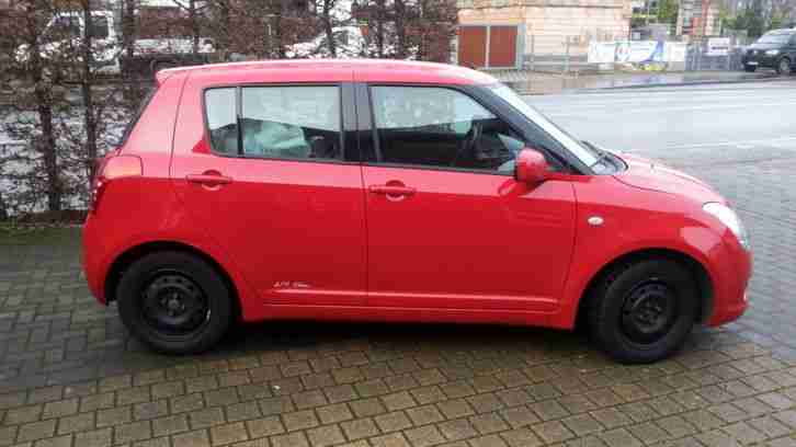 Suzuki Swift aus 2008, nur 65.447km Benzin 68KW/92PS Tüv bis 09/2015