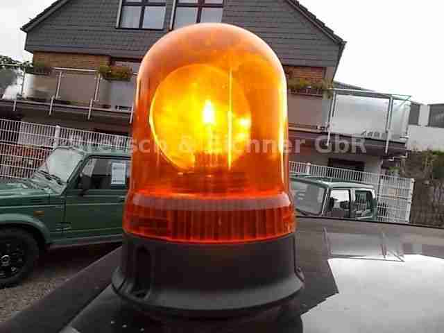 Suzuki Vitara Outdoors "Schneeschieber+Salzstreuer"