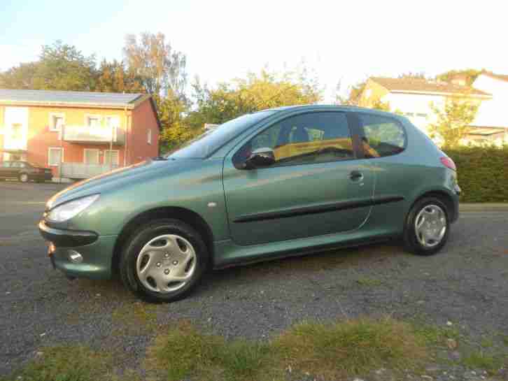 TOP-Peugeot 206 Scheckheftgepflegt mit top Ausstattung aus 2ter Hand 75 Ps