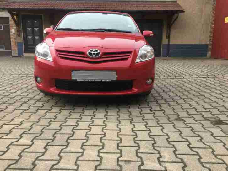 TOYOTA AURIS EDITION e15 BENZIN 99PS