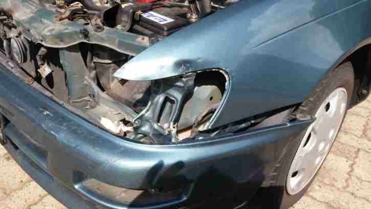 * TOYOTA COROLLA E10 * UNFALL / BASTLER