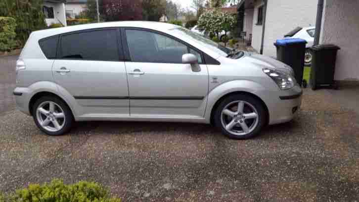 ***TOYOTA COROLLA VERSO*** 177PS
