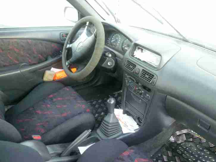 TOYOTA Corolla schwarz Bj 1999 guter Zustand gute Winterreifen Tüv 5/2016