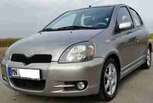 TOYOTA YARIS 1.5 TS, 5 Türig, KLIMAANLAGE, SERVO, ZV, 106 PS §8-2016 ZUSTAND Gut