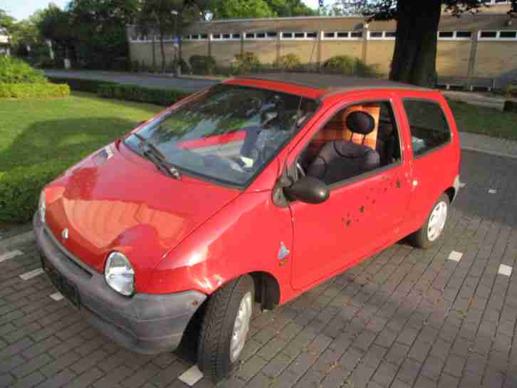 TWINGO rot großes Schiebedach TÜV neu sparsam original Radio CD 135300 km läuft