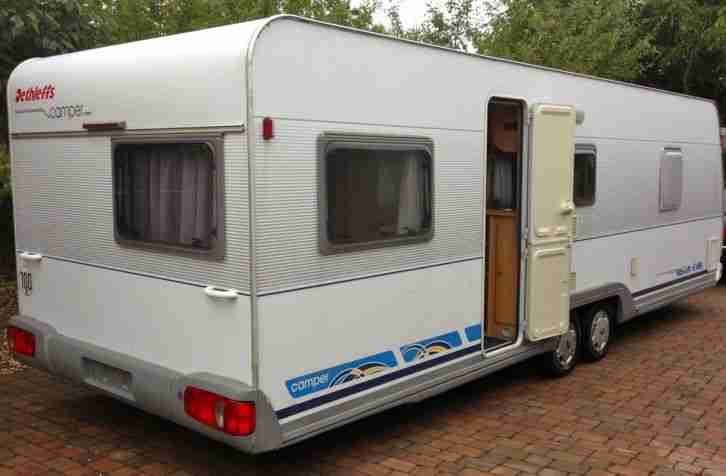 Tandem Wohnwagen für Familie, Dethleffs Camper 700 MK mit Sonnenvordach