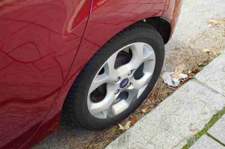 *Top Zustand* Ford Fiesta 1.25 Titanium Ausstattung