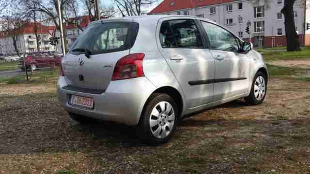 Toyota 1,3L klima, TUV NEU 87PS