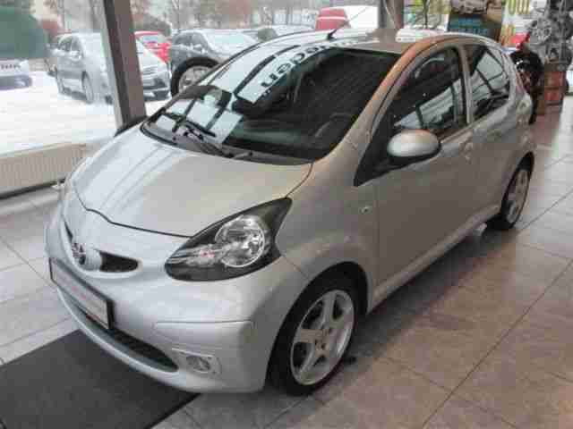 Toyota AYGO 1.0 l Cool Klima + CD + Alufelgen