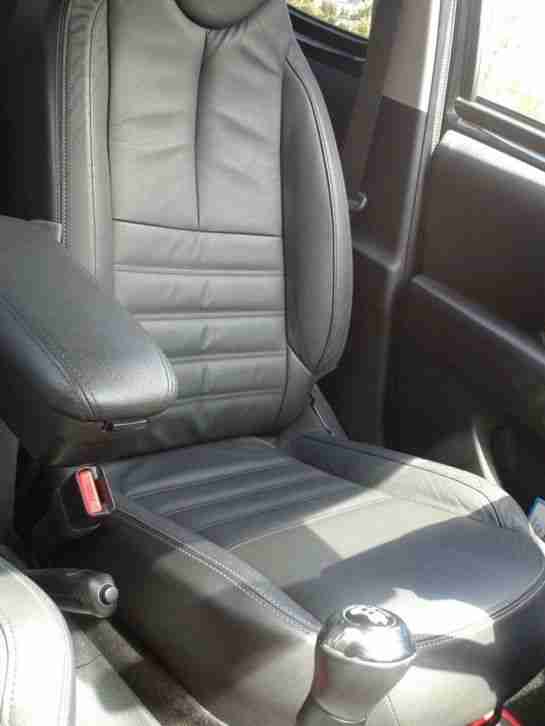 Toyota AYGO X-CLUSIV mit Vollaustattung Modell 2015 Leder,Navi,Klimaautomatik...