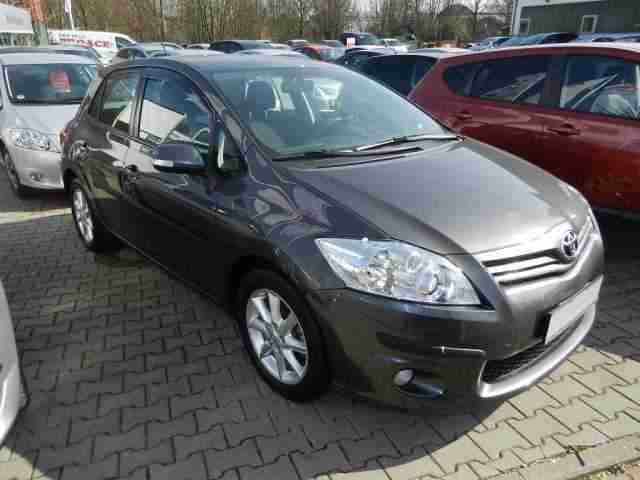 Toyota Auris 1.4 D-4D Life Plus + AHK abnehmbar