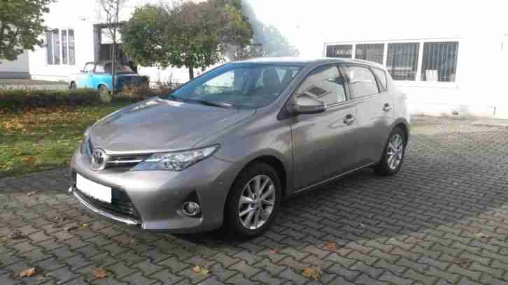 Auris 1.6 Valvematic Live Plus, Kamera, PDC,