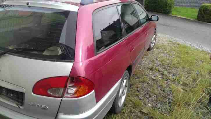 Toyota Avensis 1,8 Bj 1998 knapp 280.000 km gelaufen