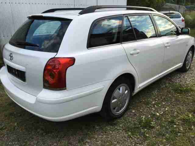 Toyota Avensis 1.8 VVT-i Combi