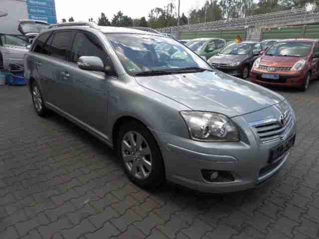 Toyota Avensis 1.8 VVT-i Combi