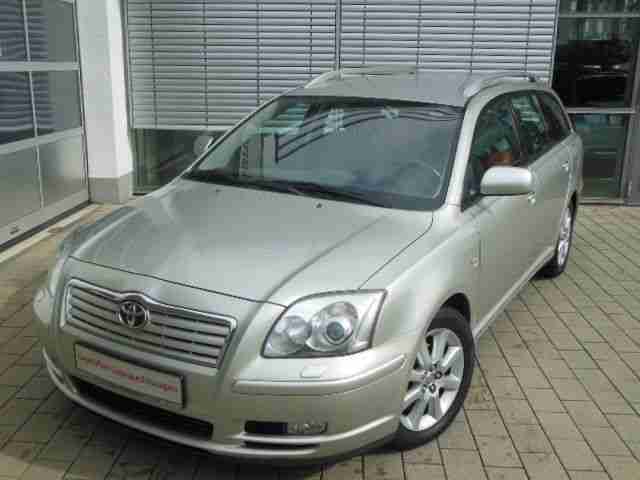 Avensis 1.8 VVT i Combi Automatik Executive