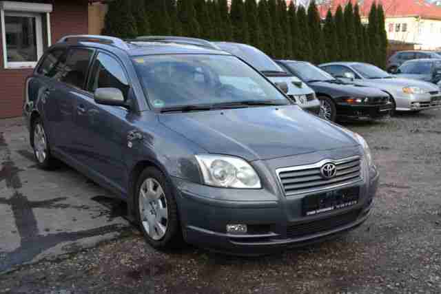 Avensis 1.8 VVT i Combi Automatik Executive