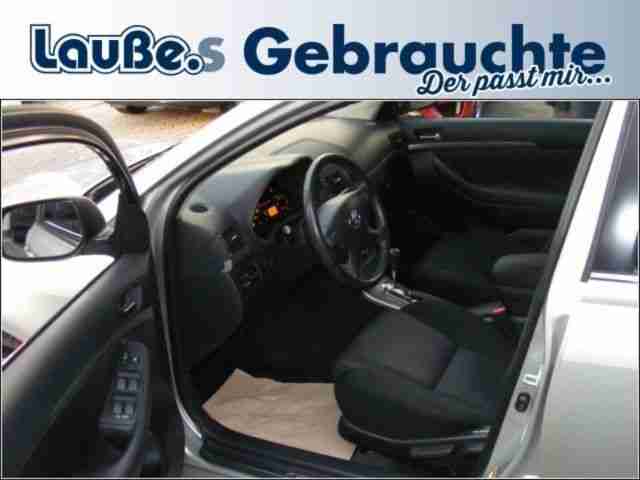 Toyota Avensis 1.8 VVT-i Combi Automatik Executive