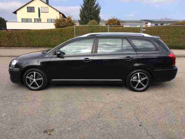 Toyota Avensis 1.8 VVT-i Combi Automatik Executive