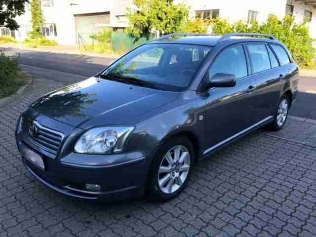 Avensis 1.8 VVT i Combi Automatik Modell2005