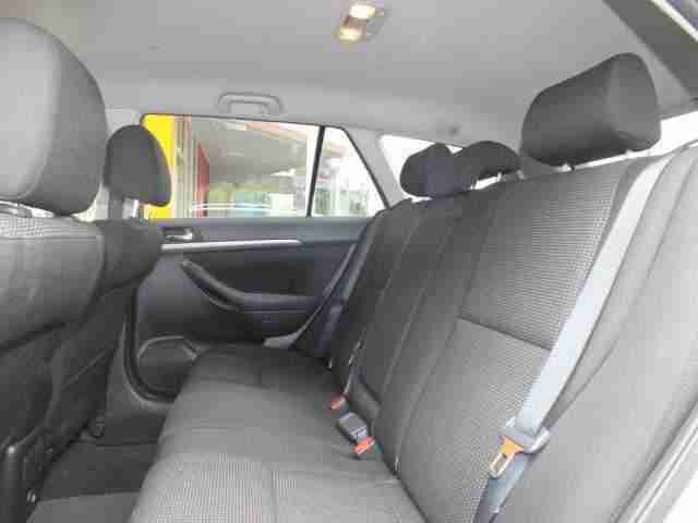Toyota Avensis 1.8 VVT-i Combi Edition
