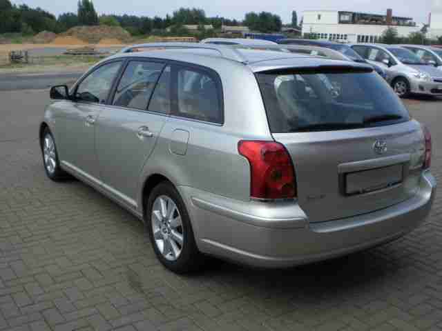 Toyota Avensis 1.8 VVT-i Combi Executive