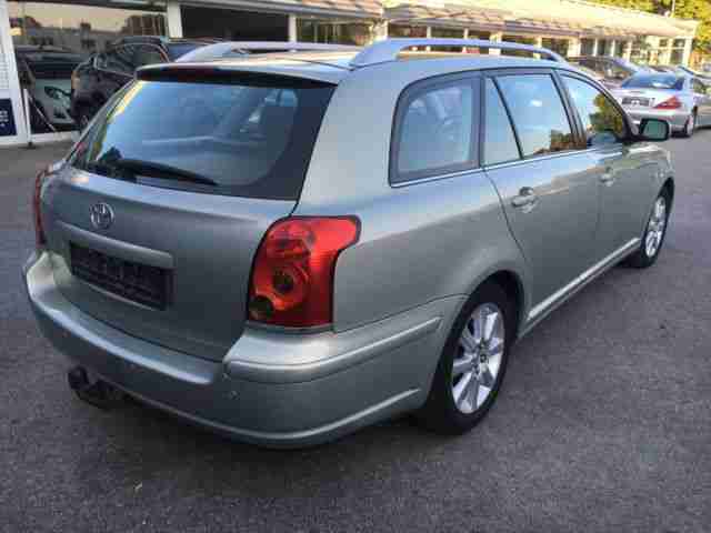 Toyota Avensis 1.8 VVT-i Combi Executive
