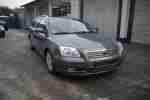 Avensis 1.8 VVT i Combi Executive