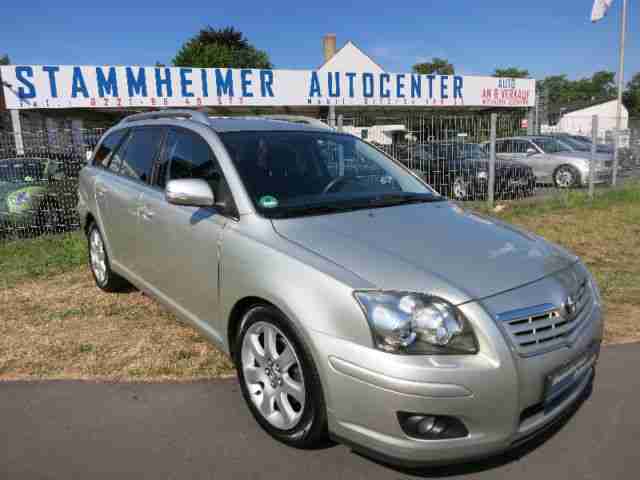Avensis 1.8 VVT i Combi Executive top gepflegt