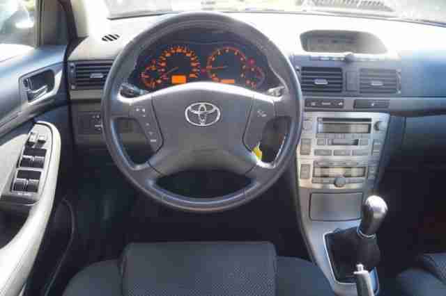 Toyota Avensis 1.8 VVT-i Combi Sol