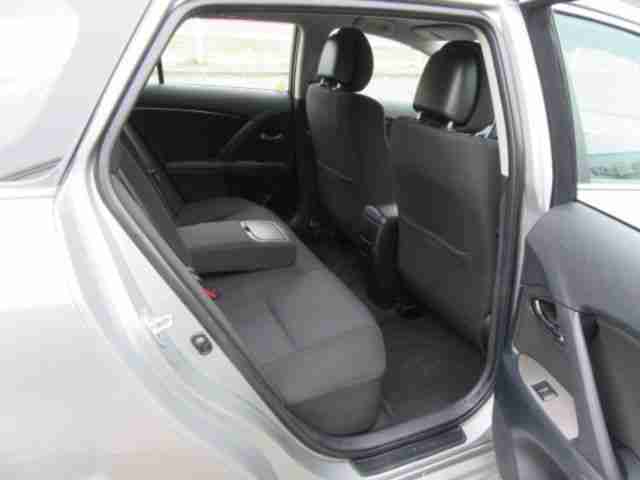 Toyota Avensis 1.8 VVT-i Combi Sol Euro4 Klimaautomatik