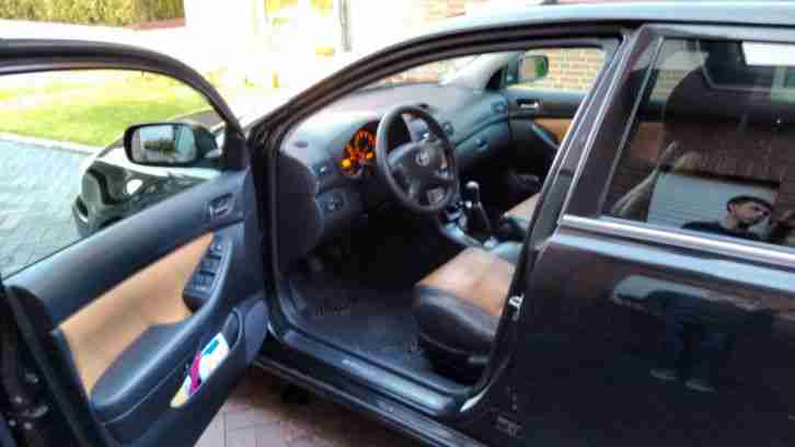 Toyota Avensis 1.8 VVT-i Combi Sol Preis VB