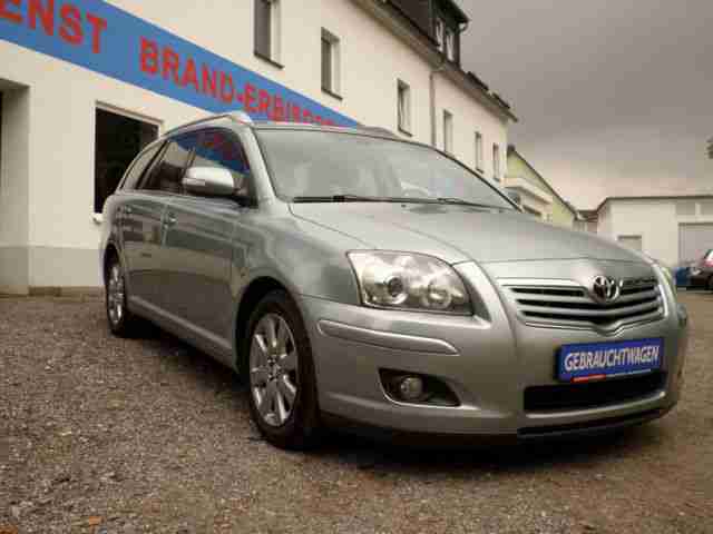 Avensis 1.8 VVT i Combi Travel