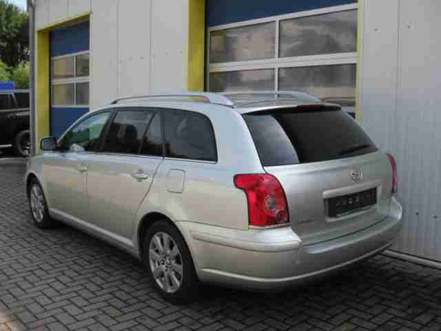 Toyota Avensis 1.8 VVT-i Combi Travel * Navi *
