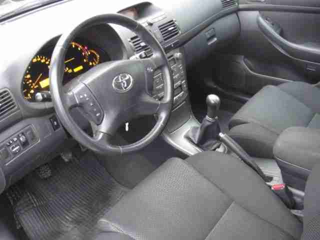 Toyota Avensis 1.8 VVT-i Kombi"Sol"Klimaautom a.AHK Alu