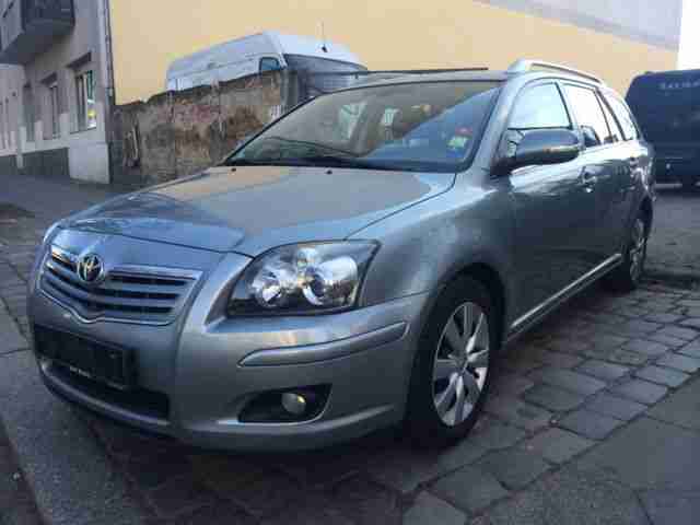 Avensis 2.0 D 4D Combi