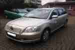 Avensis 2.0 D 4D Combi Executive