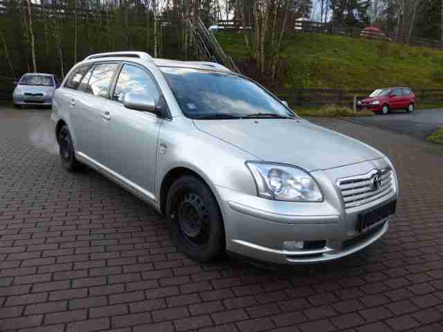 Toyota Avensis 2.0 D-4D Combi Executive