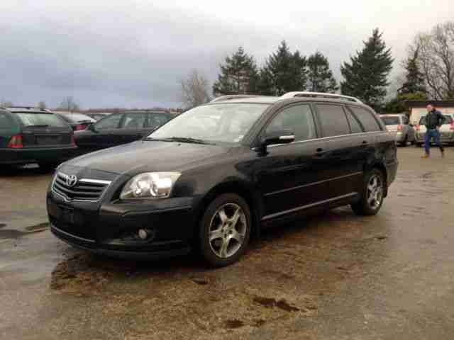 Toyota Avensis 2.0 D-4D Combi Executive