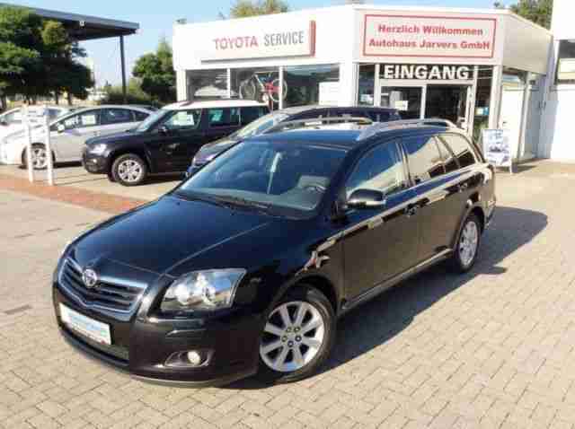 Avensis 2.0 D 4D Combi Executive