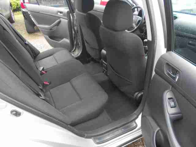 Toyota Avensis 2.0 D-4D Combi *Klima*Alu*PDC