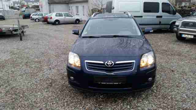 Toyota Avensis 2.0 D-4D Combi Sol