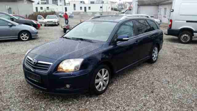 Toyota Avensis 2.0 D 4D Combi Sol