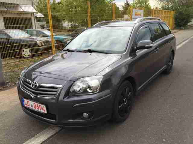 Toyota Avensis 2.0 D-4D Combi Sol